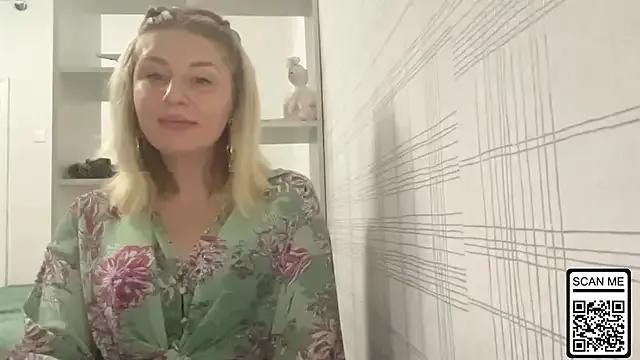 Photos of Blondie_xoxoxo from StripChat is Freechat