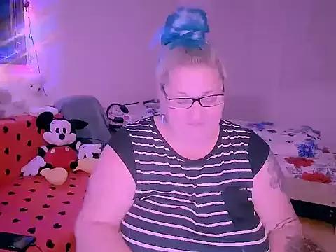 BlondyBigBoobs from StripChat is Freechat