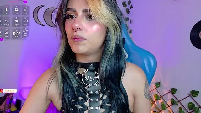 blue_kitten from StripChat is Freechat