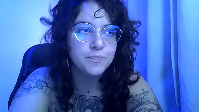 Blue_Liz from StripChat is Freechat