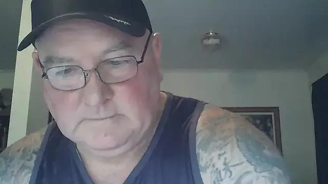Photos of BLUEYEDBEAR69 from StripChat is Freechat