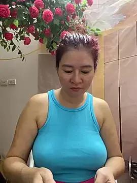 Bollozzy_89 from StripChat
