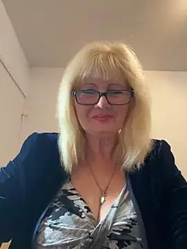 Photos of BoloshkaBlonda from StripChat is Freechat