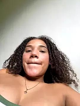 Bombomziin from StripChat