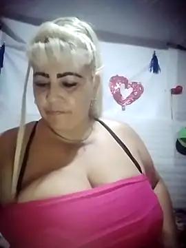 BonniAdams from StripChat