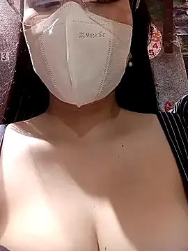 Bonnie-2k from StripChat is Freechat