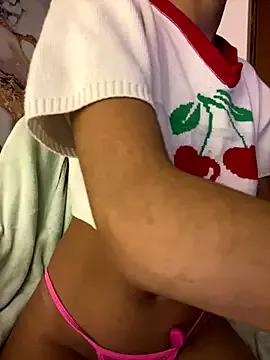 bonnie_18x from StripChat is Freechat