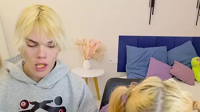 Bonnie_And_C1yde from StripChat