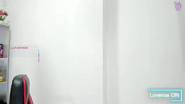 Bonniie_22 from StripChat