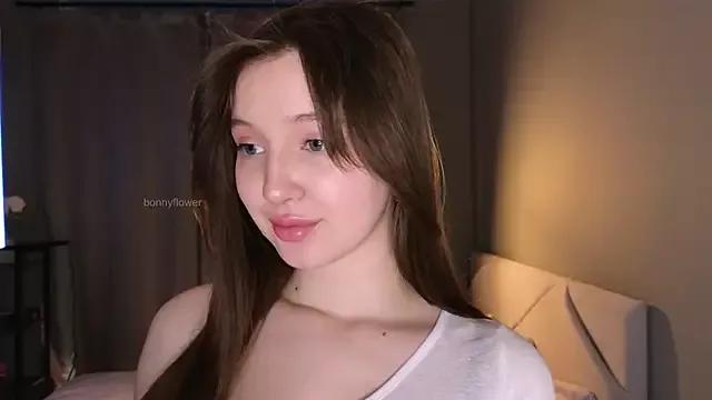 bonnyfloweer from StripChat