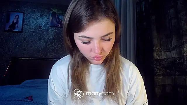 BonnyShy from StripChat