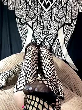 Boonny_Boo13 from StripChat