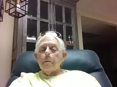 bootlegmanz from StripChat