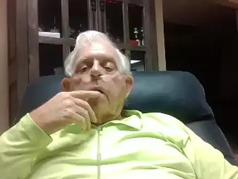 bootlegmanz from StripChat