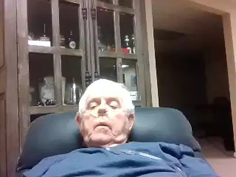bootlegmanz from StripChat