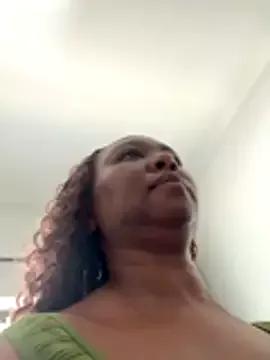 Bootyliciouse21X on StripChat