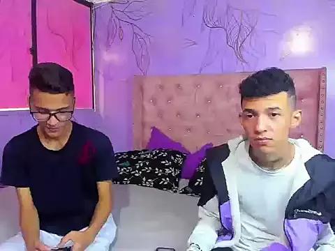 Boyshot_Zeus from StripChat is Freechat