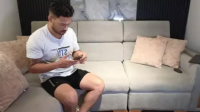 boysonfiree from StripChat is Freechat