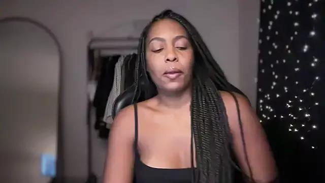 Photos of br_girl from StripChat is Freechat