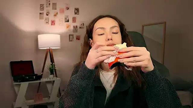 branchwithflowerss from StripChat is Freechat