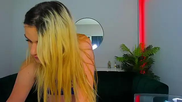 Brianna_Velvet from StripChat is Freechat