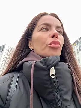 Brilliant-Dew-Kiss from StripChat is Freechat