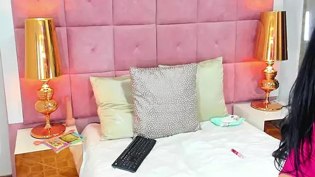 BrunnyGill from StripChat is Freechat