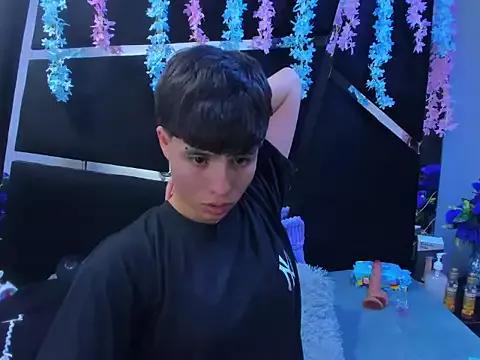 Bruno_Cruzz from StripChat is Freechat