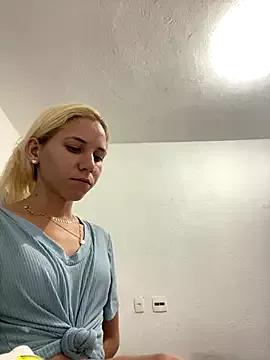 Photos of Bruxinha551 from StripChat is Freechat