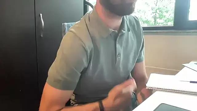 bullyboyy from StripChat