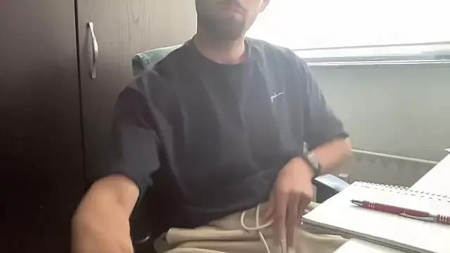 bullyboyy from StripChat