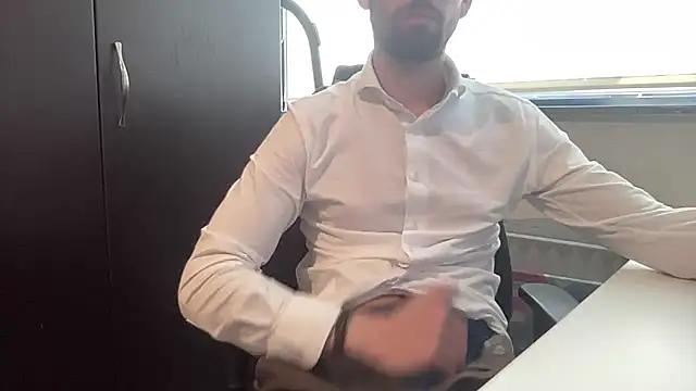 bullyboyy from StripChat