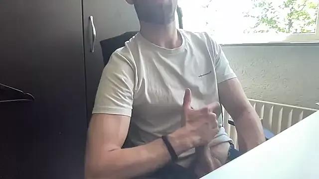 bullyboyy from StripChat