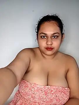 bumblebeegirl from StripChat
