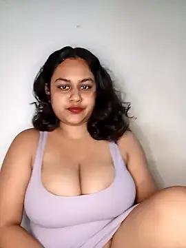 bumblebeegirl from StripChat