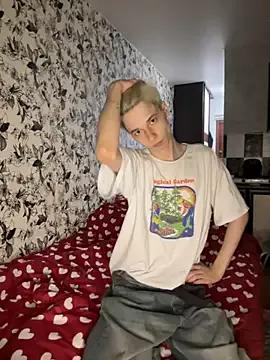bunny_ben from StripChat is Freechat