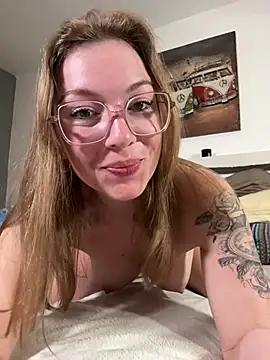 BunnyDiamond1 from StripChat