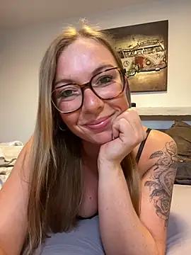 BunnyDiamond1 from StripChat