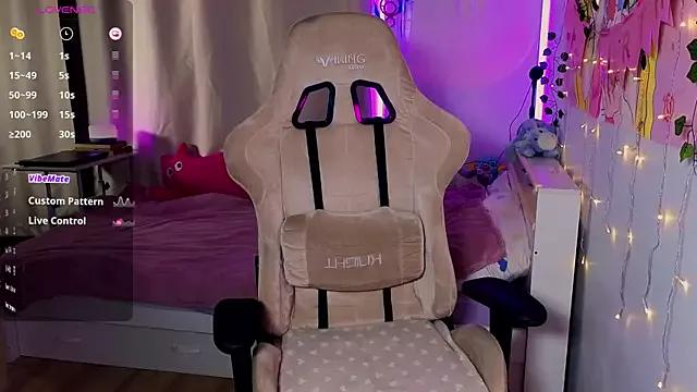 bunnykellyyy from StripChat is Freechat