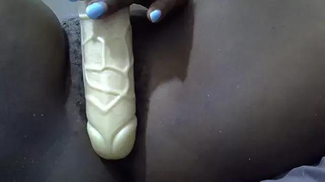 Bunnylush2 from StripChat