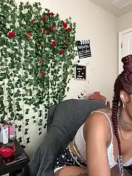 Photos of butterflybootyy from StripChat is Freechat