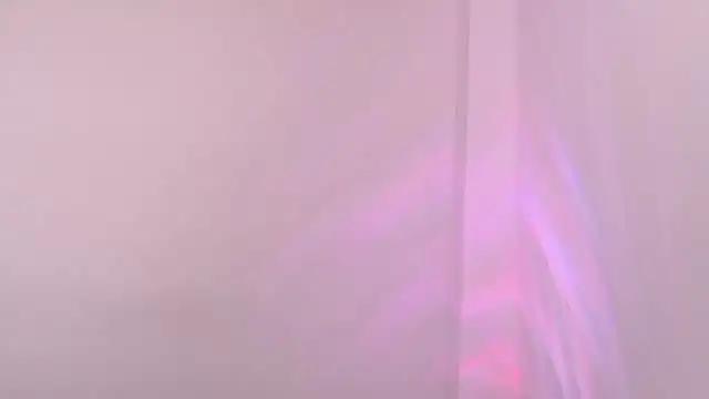 caarlywhitee from StripChat