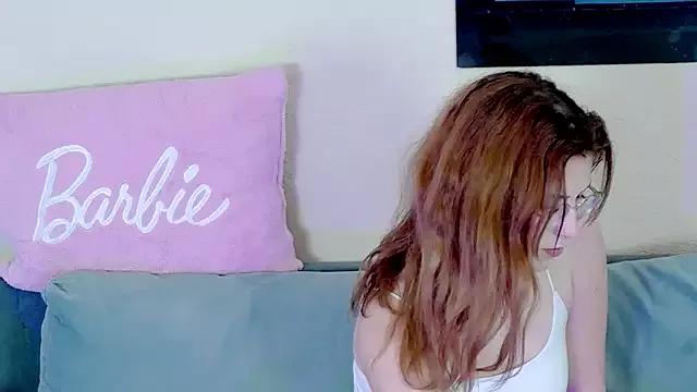 CaitlinMoon from StripChat is Freechat