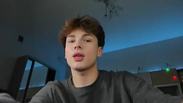 Call_me_Leo_ from StripChat