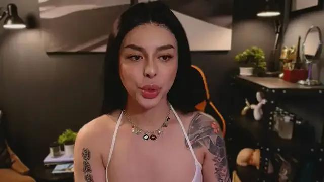 Dirty chat webcam: explore liveshows with versed models, from laying bare to fetishes, in a variety of sexy free adult webcams.