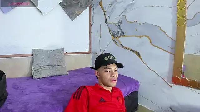 calvin_parker from StripChat is Freechat