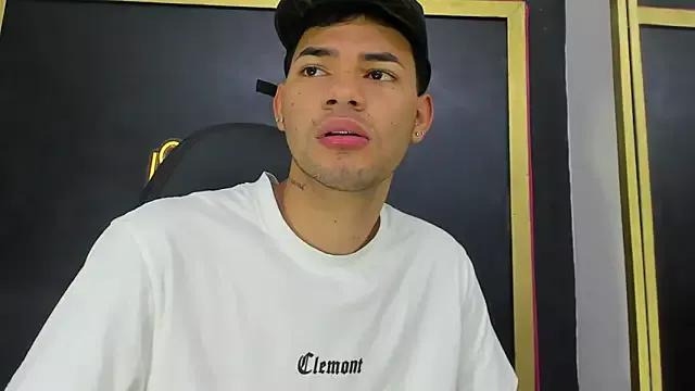calvin_parker from StripChat is Freechat