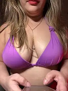 Photos of cam_divaa from StripChat is Freechat