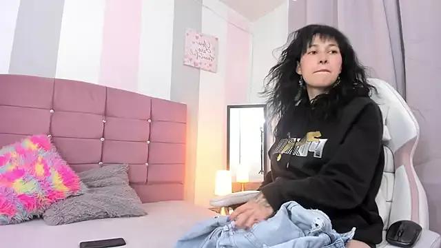 Camcrush__ from StripChat