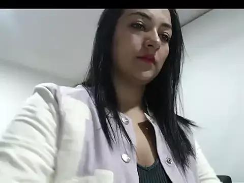 CamilaaOficial from StripChat is Freechat